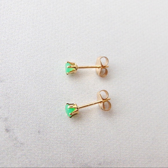 3mm green chrysoprase stud earrings 14k - Picture 6 of 7